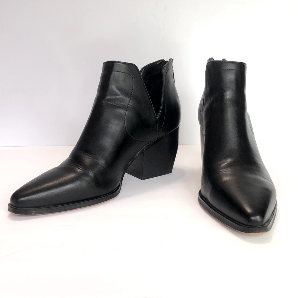 Vince Camuto Black Doralli Square Toe Side V Block Heel Ankle Boots size 10M